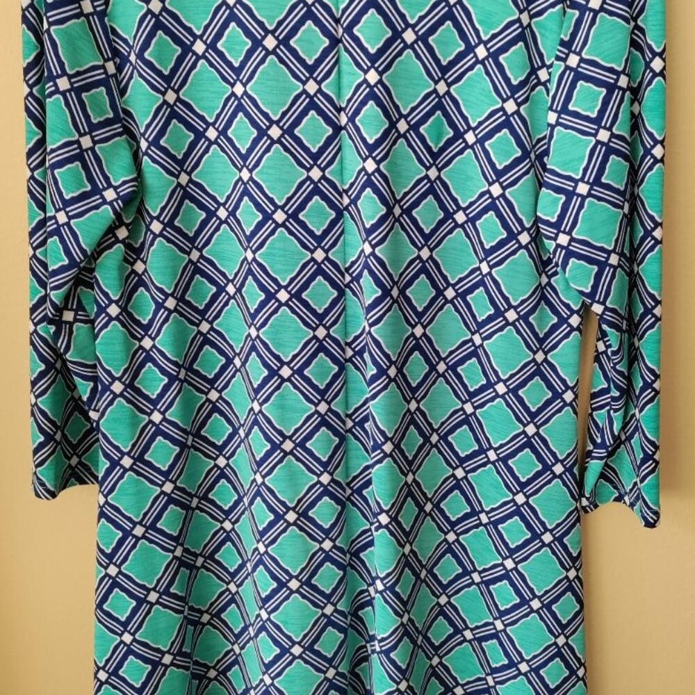 Geometric patterned tunic top - Picture 2 of 4